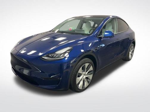 2022 Tesla Model Y Long Range Dual Motor All-Wheel Drive