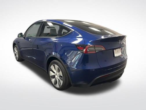 2022 Tesla Model Y Long Range Dual Motor All-Wheel Drive