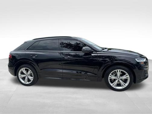 2020 Audi Q8 55 Premium Plus