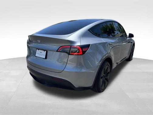 2025 Tesla Model Y Long Range Dual Motor All-Wheel Drive