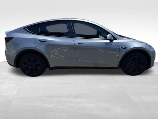 2025 Tesla Model Y Long Range Dual Motor All-Wheel Drive