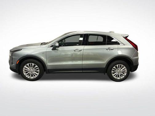 Argent Silver Metallic 2024 Cadillac XT4 Luxury