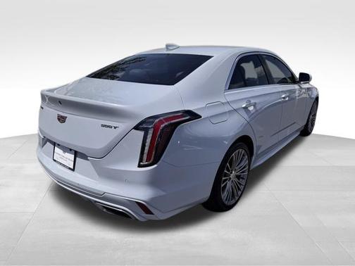 2022 Cadillac CT4 Premium Luxury
