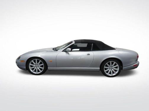 Platinum 2005 Jaguar XK8