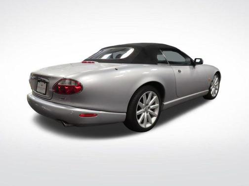 Platinum 2005 Jaguar XK8
