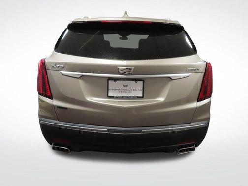 Latte Metallic 2022 Cadillac XT5 Luxury