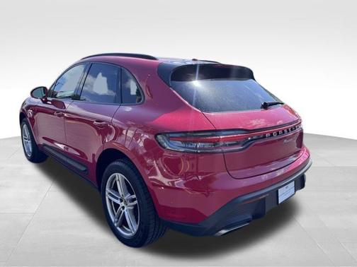 2022 Porsche Macan Base