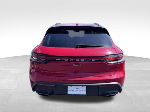 2022 Porsche Macan Base