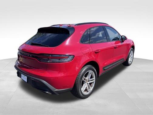 2022 Porsche Macan Base