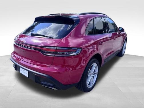 2022 Porsche Macan Base