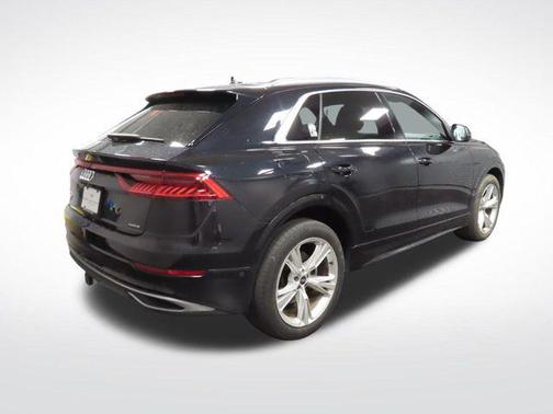 Orca Black Metallic 2021 Audi Q8 55 Premium Plus