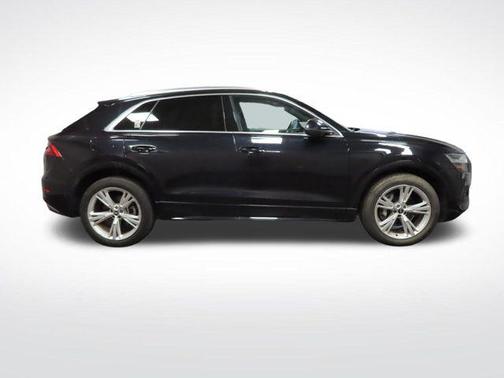 Orca Black Metallic 2021 Audi Q8 55 Premium Plus