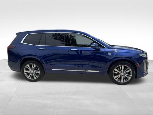 2025 Cadillac XT6 Premium Luxury FWD