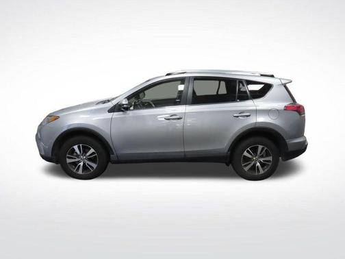 Silver Sky Metallic 2018 Toyota RAV4 XLE