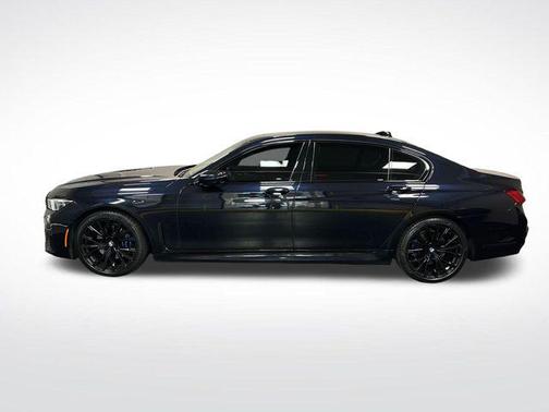 Carbon Black Metallic 2021 BMW 740 740i