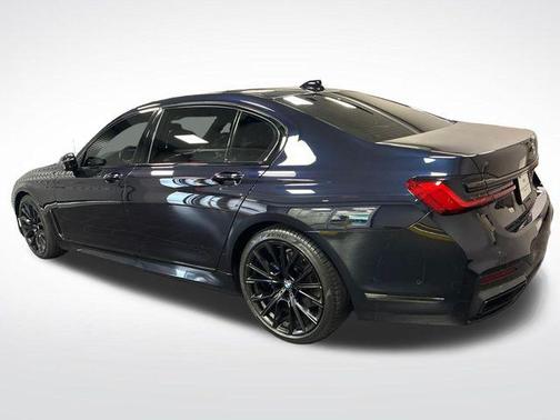 Carbon Black Metallic 2021 BMW 740 740i