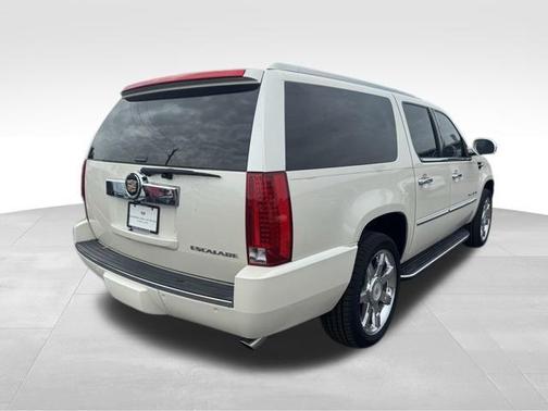 2013 Cadillac Escalade ESV Luxury