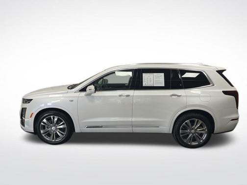 2025 Cadillac XT6 Premium Luxury FWD