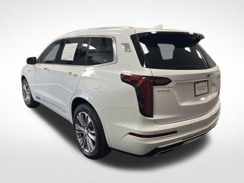 2025 Cadillac XT6 Premium Luxury FWD