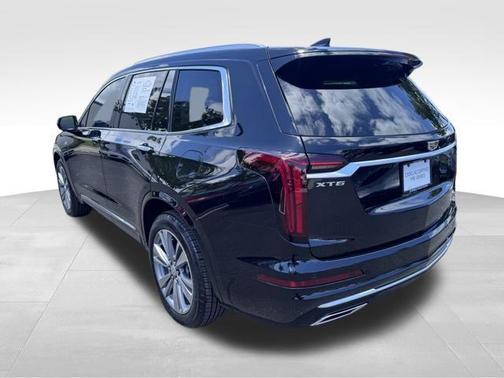 2025 Cadillac XT6 Premium Luxury FWD