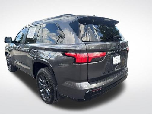 2024 Toyota Sequoia Platinum