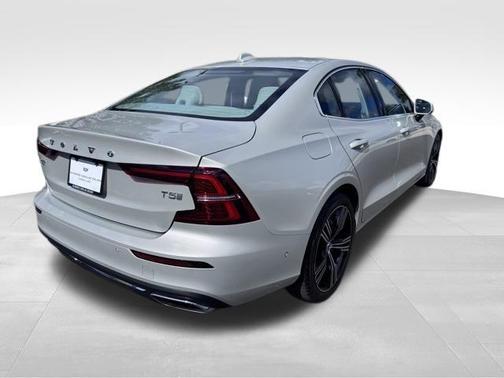 2020 Volvo S60 T5