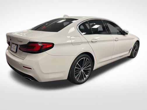 2021 BMW 540 540i