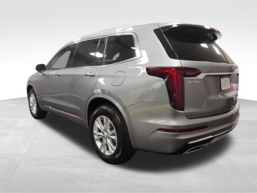 2025 Cadillac XT6 Luxury FWD
