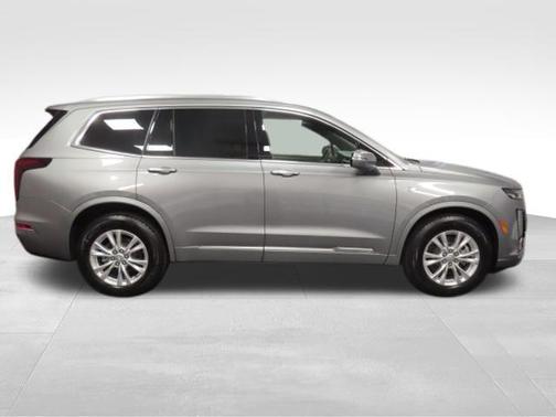 2025 Cadillac XT6 Luxury FWD