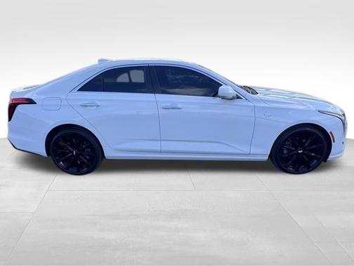 2022 Cadillac CT4 Luxury