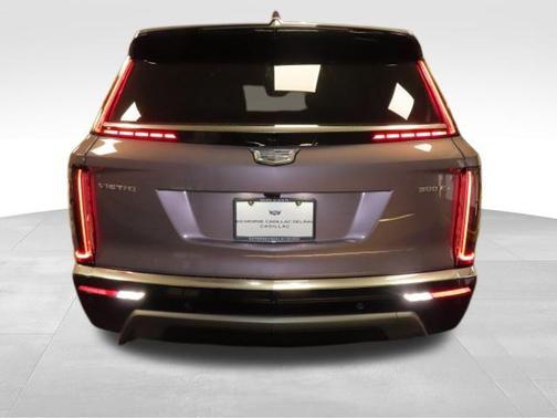 2026 Cadillac VISTIQ Luxury
