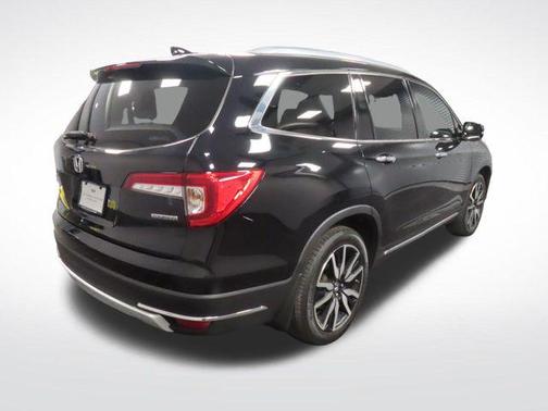 2021 Honda Pilot Touring 8-Passenger