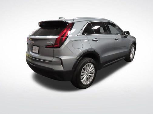 Argent Silver Metallic 2024 Cadillac XT4 Luxury