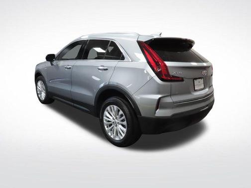 Argent Silver Metallic 2024 Cadillac XT4 Luxury