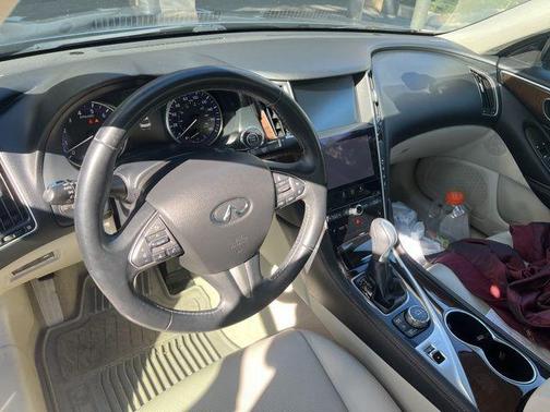 2014 INFINITI Q50 Premium
