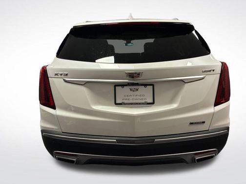Crystal White Tricoat 2021 Cadillac XT5 Premium Luxury
