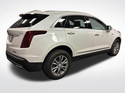 Crystal White Tricoat 2021 Cadillac XT5 Premium Luxury