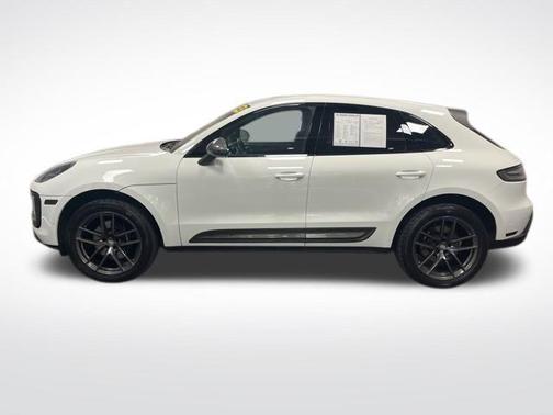 2023 Porsche Macan T