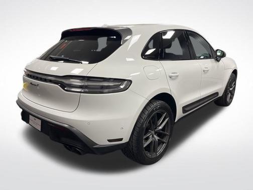 2023 Porsche Macan T