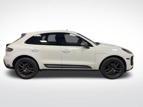 2023 Porsche Macan T