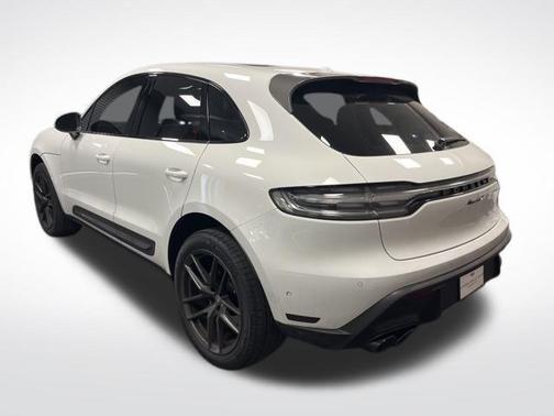2023 Porsche Macan T