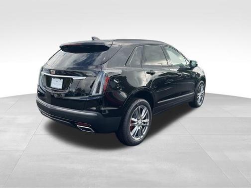 2025 Cadillac XT5 Sport