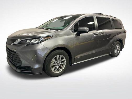 Predawn Gray Mica 2021 Toyota Sienna LE