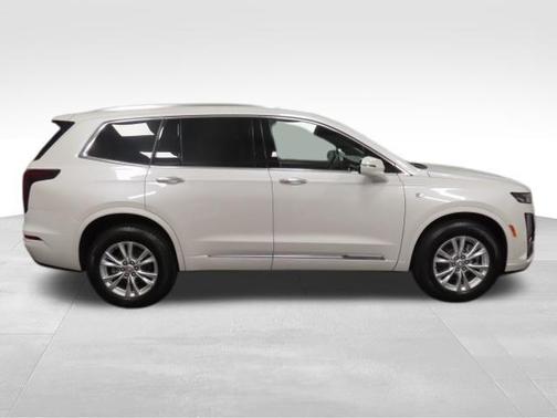 2025 Cadillac XT6 Luxury AWD