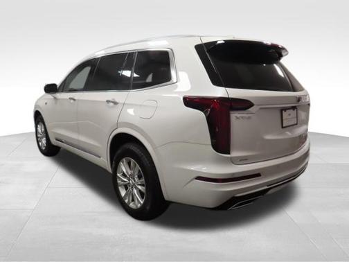 2025 Cadillac XT6 Luxury AWD