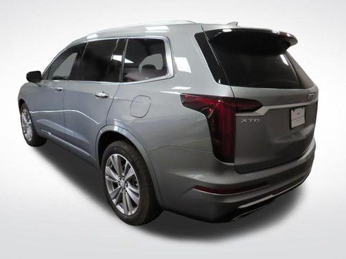 2025 Cadillac XT6 Premium Luxury FWD