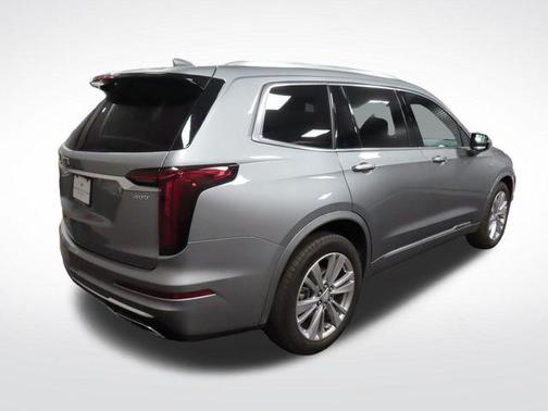 2025 Cadillac XT6 Premium Luxury FWD
