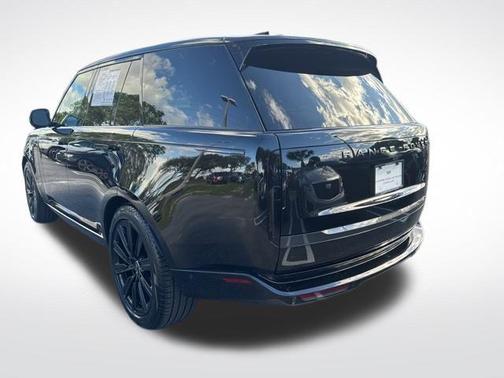 2025 Land Rover Range Rover P530 SE