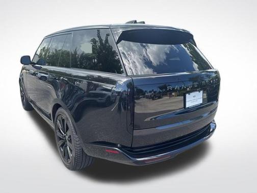 2025 Land Rover Range Rover P530 SE