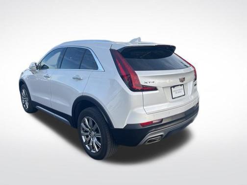 2022 Cadillac XT4 Premium Luxury